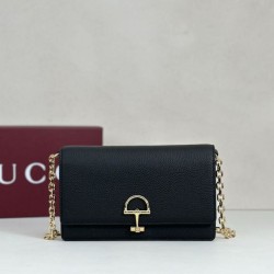 Portafoglio Gucci Half Horsebit con catena 855654 Nero