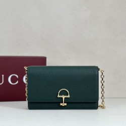 Portafoglio Gucci Half Horsebit con catena 855654 Verde