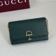 Cloni Portafoglio Gucci Half Horsebit con catena 855654 Verde firmate