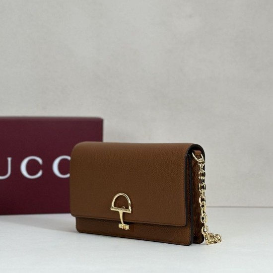 Replica di lusso Alta gamma imitazione Portafoglio Gucci Half Horsebit con catena 855654 Marrone Imitazioni Cloni Alta gamma replica imitazione Portafoglio Gucci Half Horsebit con catena 855654 Marrone firmate