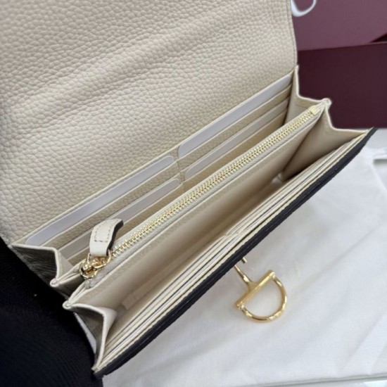 Cloni Pari replica Dettagli perfetti Portafoglio continentale Gucci Half Horsebit 848791 Bianco firmate