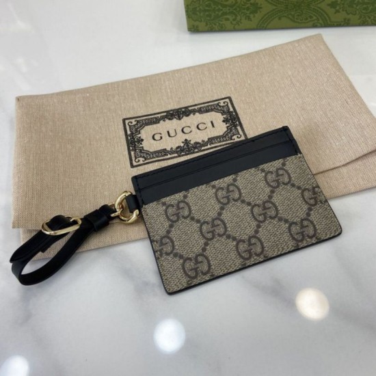Replica di lusso Porta carte Gucci GG Emblem con cinturino 819121 Nero Imitazioni Cloni Porta carte Gucci GG Emblem con cinturino 819121 Nero firmate