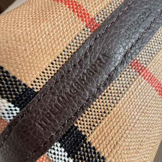 Replica di lusso Borsa tote Burberry Mini Reversible Bloomsbury Check nera/marrone Imitazioni Cloni Borsa tote Burberry Mini Reversible Bloomsbury Check nera/marrone firmate