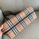Replica di lusso Borsa tote Burberry Bloomsbury Highlands reversibile media Imitazioni Cloni Borsa tote Burberry Bloomsbury Highlands reversibile media firmate
