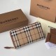 Replica di lusso Portafoglio con cerniera Burberry Vintage Check E-canvas Imitazioni Cloni Portafoglio con cerniera Burberry Vintage Check E-canvas firmate