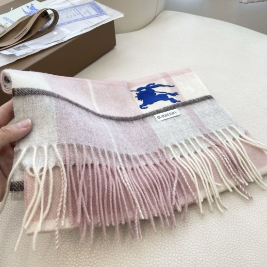 Replica di lusso Alta gamma Sciarpa Cashmere Burberry Equestrian Knight Check 32 x 180 Rosa Imitazioni Cloni Alta gamma replica Sciarpa Cashmere Burberry Equestrian Knight Check 32 x 180 Rosa firmate