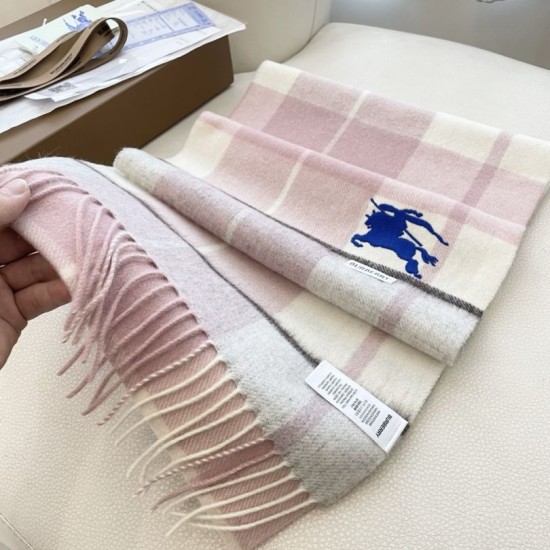 Replica di lusso Alta gamma Sciarpa Cashmere Burberry Equestrian Knight Check 32 x 180 Rosa Imitazioni Cloni Alta gamma replica Sciarpa Cashmere Burberry Equestrian Knight Check 32 x 180 Rosa firmate