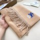 Replica di lusso Sciarpa reversibile cashmere classico Burberry 32 x 180 Marrone/grigio Imitazioni Cloni Sciarpa reversibile cashmere classico Burberry 32 x 180 Marrone/grigio firmate