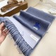 Replica di lusso Sciarpa reversibile cashmere classico Burberry 32 x 180 blu/grigio Imitazioni Cloni Sciarpa reversibile cashmere classico Burberry 32 x 180 blu/grigio firmate