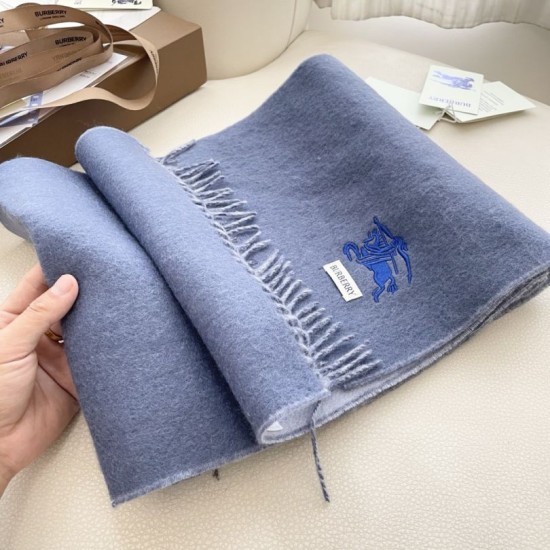 Replica di lusso Sciarpa reversibile cashmere classico Burberry 32 x 180 blu/grigio Imitazioni Cloni Sciarpa reversibile cashmere classico Burberry 32 x 180 blu/grigio firmate