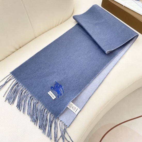 Replica di lusso Sciarpa reversibile cashmere classico Burberry 32 x 180 blu/grigio Imitazioni Cloni Sciarpa reversibile cashmere classico Burberry 32 x 180 blu/grigio firmate