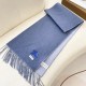 Replica di lusso Sciarpa reversibile cashmere classico Burberry 32 x 180 blu/grigio Imitazioni Cloni Sciarpa reversibile cashmere classico Burberry 32 x 180 blu/grigio firmate