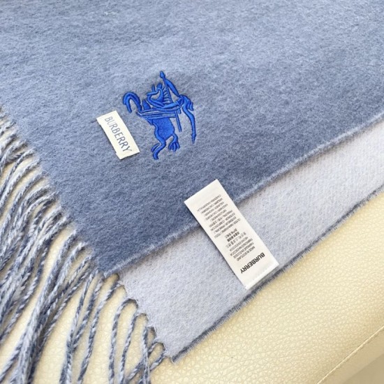 Replica di lusso Sciarpa reversibile cashmere classico Burberry 32 x 180 blu/grigio Imitazioni Cloni Sciarpa reversibile cashmere classico Burberry 32 x 180 blu/grigio firmate