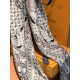 Replica di lusso sciarpe reversibile Louis Vuitton velluto multicolore monogramma LV™ 140 Rosa Imitazioni Cloni sciarpe reversibile Louis Vuitton velluto multicolore monogramma LV™ 140 Rosa firmate