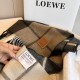 Replica di lusso Sciarpa Loewe double-face cashmere con motivo a scacchi 30 x 180 Imitazioni Cloni Sciarpa Loewe double-face cashmere con motivo a scacchi 30 x 180 firmate