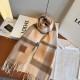 Replica di lusso falso Sciarpa Loewe double-face cashmere con motivo a scacchi 30 x 180 Marrone Imitazioni Cloni falso Sciarpa Loewe double-face cashmere con motivo a scacchi 30 x 180 Marrone firmate