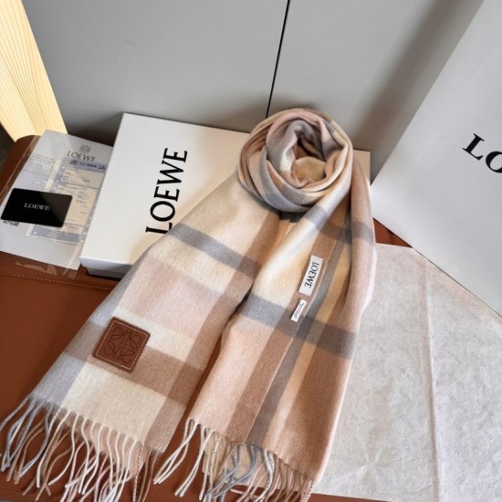 Replica di lusso Sciarpa Loewe double-face cashmere con motivo a scacchi 30 x 180 Rosa Imitazioni Cloni Sciarpa Loewe double-face cashmere con motivo a scacchi 30 x 180 Rosa firmate