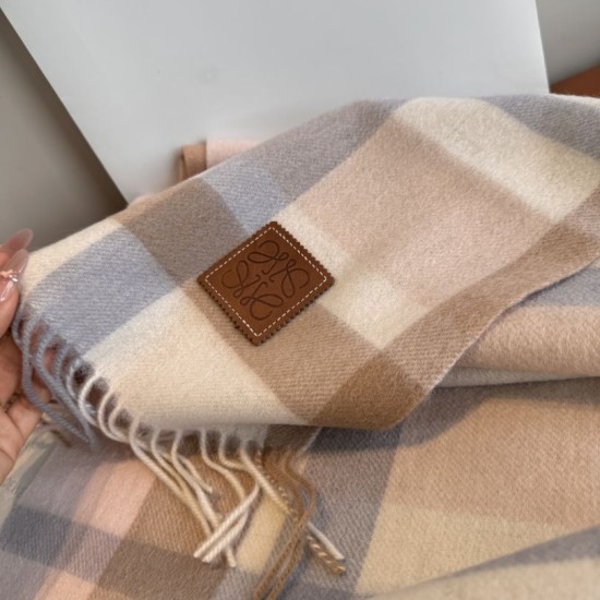 Replica di lusso Sciarpa Loewe double-face cashmere con motivo a scacchi 30 x 180 Rosa Imitazioni Cloni Sciarpa Loewe double-face cashmere con motivo a scacchi 30 x 180 Rosa firmate