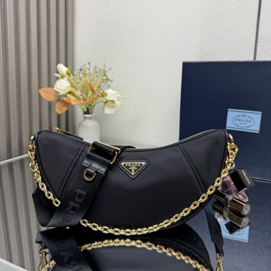 Replica di lusso Borsa a tracolla Prada Re-Nylon Demi-Lune 1BH222 nera Imitazioni Replica Perfetta Borsa a tracolla Prada Re-Nylon Demi-Lune 1BH222 nera firmate