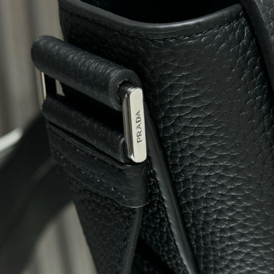 Replica di lusso Borsa a tracolla Prada messenger 2VD069 Nero Imitazioni Cloni Borsa a tracolla Prada messenger 2VD069 Nero firmate