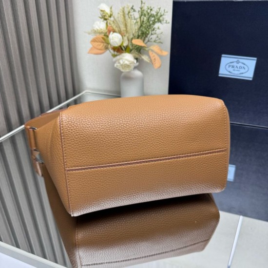 Replica di lusso Borse fedele Prada messenger 2VH178 Marrone Imitazioni Cloni Borse Replica fedele Prada messenger 2VH178 Marrone firmate