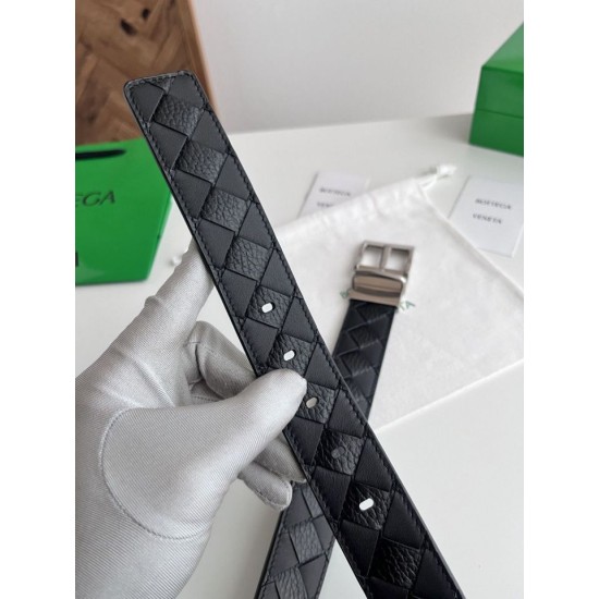 Replica di lusso Cintura Intreccio Intreccio Reversibile Check Da Uomo Bottega Veneta Nero Argento Imitazioni Cloni Cintura Intreccio Intreccio Reversibile Check Da Uomo Bottega Veneta Nero Argento firmate