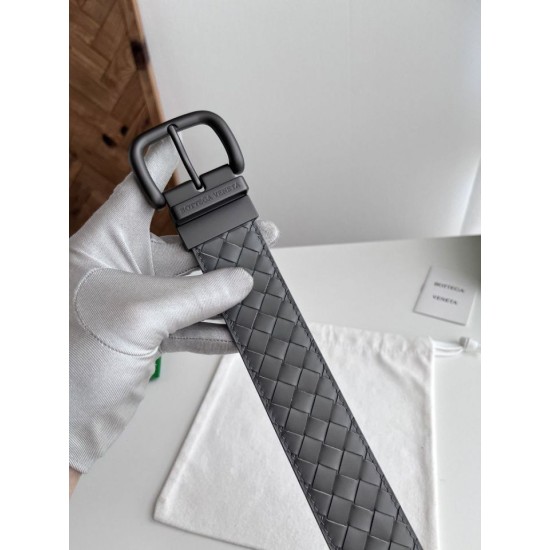 Replica di lusso Alta gamma Cintura reversibile da uomo Bottega Veneta Intreccio Grigio Imitazioni Cloni Alta gamma replica Cintura reversibile da uomo Bottega Veneta Intreccio Grigio firmate