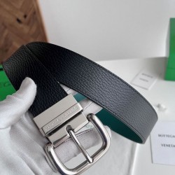 Replica di lusso Alta gamma Cintura reversibile in pelle da uomo BV Nero/Blu Imitazioni Cloni Alta gamma replica Cintura reversibile in pelle da uomo BV Nero/Blu firmate