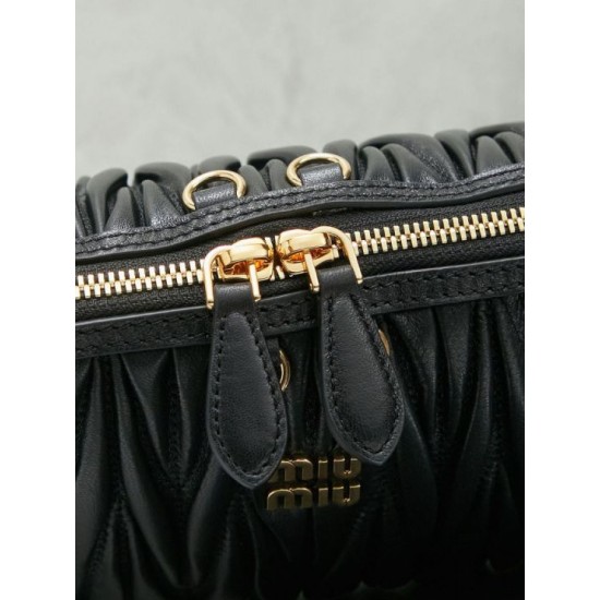 Replica di lusso Pochette Miu Miu Caprice trapuntata nappa 5BF130 Nero Imitazioni Cloni Pochette Miu Miu Caprice trapuntata nappa 5BF130 Nero firmate
