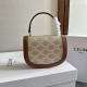 Replica di lusso Borsa Celine Mini Besace Clea Triomphe Canvas Pelle di vitello beige Imitazioni Cloni Borsa Celine Mini Besace Clea Triomphe Canvas Pelle di vitello beige firmate