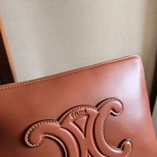 Cloni Piccola pochette Celine con tracolla pelle di vitello liscia Marrone firmate
