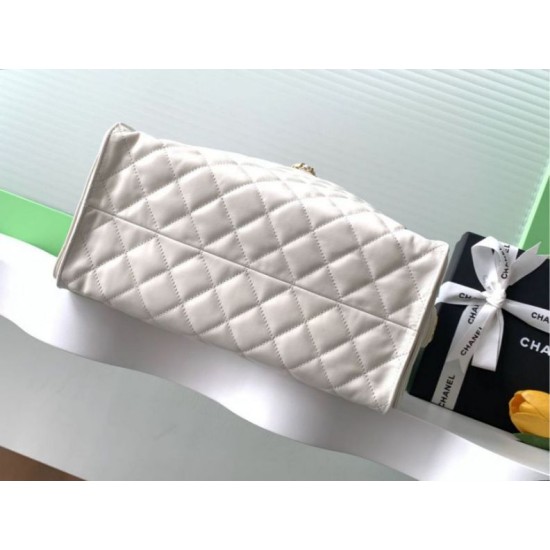 Replica di lusso Borsa a mano media Chanel 25 Hobo Caviar Quilted AS5311 Bianco Imitazioni Cloni Borsa a mano media Chanel 25 Hobo Caviar Quilted AS5311 Bianco firmate