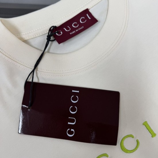 Replica di lusso Maglietta girocollo Gucci unisex nera/albicocca 01 Imitazioni Cloni Maglietta girocollo Gucci unisex nera/albicocca 01 firmate