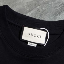 Replica di lusso Maglietta girocollo Gucci unisex nera/albicocca 08 Imitazioni Cloni Maglietta girocollo Gucci unisex nera/albicocca 08 firmate
