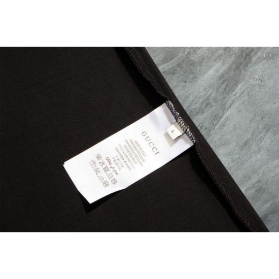 Replica di lusso Maglietta girocollo Gucci unisex nera/albicocca 08 Imitazioni Cloni Maglietta girocollo Gucci unisex nera/albicocca 08 firmate