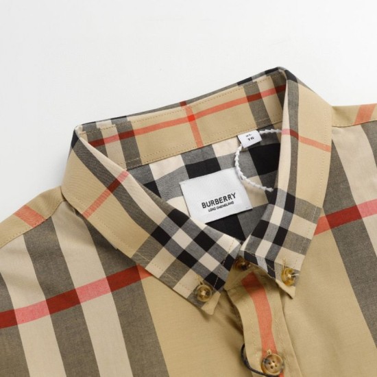 Replica di lusso Camicia Burberry a maniche lunghe con patchwork scozzese Imitazioni Cloni Camicia Burberry a maniche lunghe con patchwork scozzese firmate