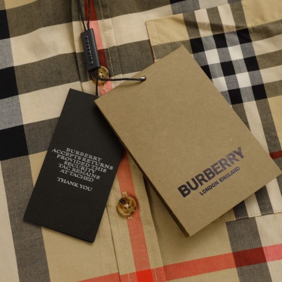 Replica di lusso Camicia Burberry a maniche lunghe con patchwork scozzese Imitazioni Cloni Camicia Burberry a maniche lunghe con patchwork scozzese firmate