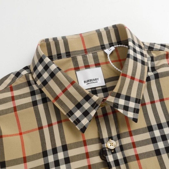Replica di lusso Camicia classici Burberry a maniche lunghe con motivo a quadri Imitazioni Cloni Camicia classici Burberry a maniche lunghe con motivo a quadri firmate