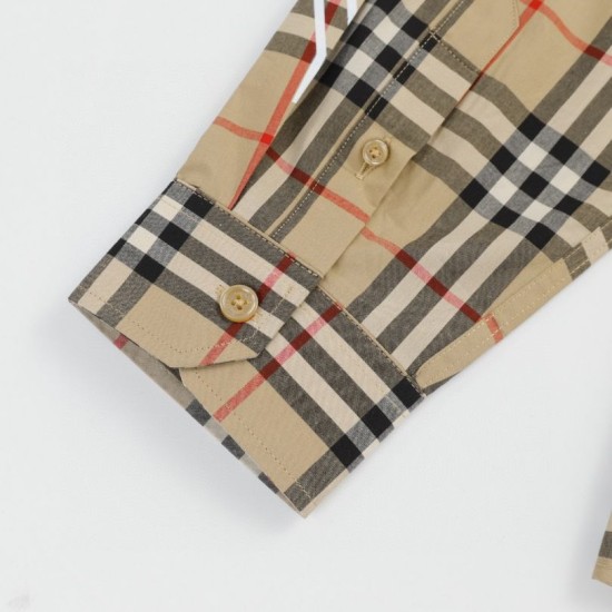 Replica di lusso Camicia classici Burberry a maniche lunghe con motivo a quadri Imitazioni Cloni Camicia classici Burberry a maniche lunghe con motivo a quadri firmate