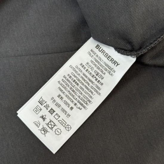 Replica di lusso Burberry T-shirt unisex a maniche corte con scollo rotondo 01 Imitazioni Cloni Burberry T-shirt unisex a maniche corte con scollo rotondo 01 firmate