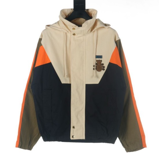 Replica di lusso Giacca Gucci con cappuccio e tasca con cerniera ricamata Imitazioni Cloni Giacca Gucci con cappuccio e tasca con cerniera ricamata firmate