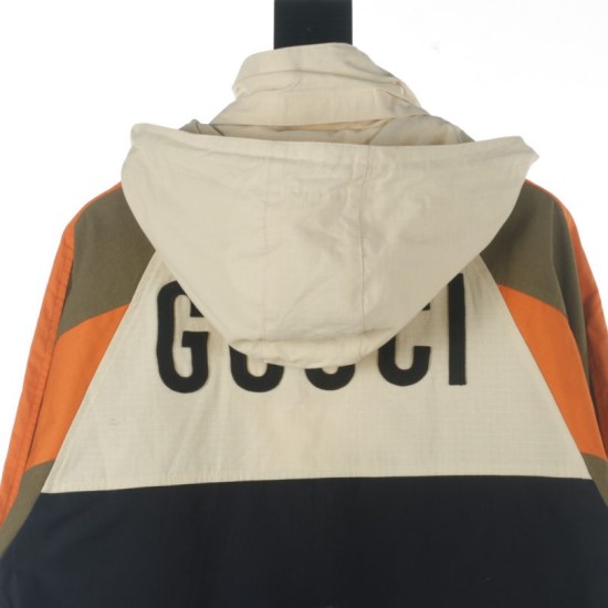 Replica di lusso Giacca Gucci con cappuccio e tasca con cerniera ricamata Imitazioni Cloni Giacca Gucci con cappuccio e tasca con cerniera ricamata firmate