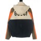 Replica di lusso Giacca Gucci con cappuccio e tasca con cerniera ricamata Imitazioni Cloni Giacca Gucci con cappuccio e tasca con cerniera ricamata firmate