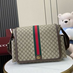 Cloni Gucci grandi cambiamenti nelle loro mani due-otto barre firmate