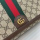 Cloni Gucci grandi cambiamenti nelle loro mani due-otto barre firmate