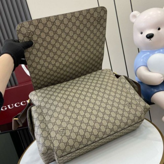 Cloni Gucci grandi cambiamenti nelle loro mani due-otto barre firmate
