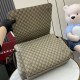 Cloni Gucci grandi cambiamenti nelle loro mani due-otto barre firmate