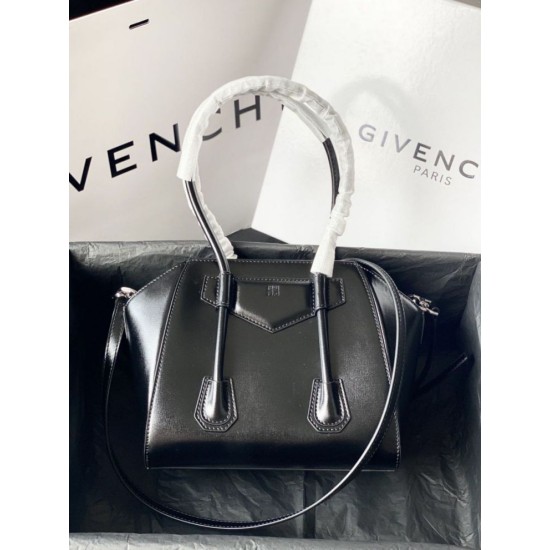 Replica di lusso Borsa Givenchy Mini Antigona Lock 4g nera Imitazioni Cloni Borsa Givenchy Mini Antigona Lock 4g nera firmate