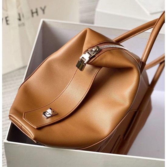 Replica di lusso Borsa Givenchy Antigona media con chiusura morbida marrone Imitazioni Cloni Borsa Givenchy Antigona media con chiusura morbida marrone firmate
