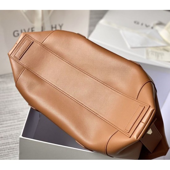 Replica di lusso Borsa Givenchy Antigona media con chiusura morbida marrone Imitazioni Cloni Borsa Givenchy Antigona media con chiusura morbida marrone firmate